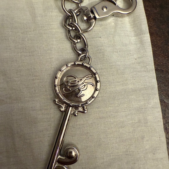 Sienna Ricchi Silver Key-Shaped Keychain - Picture 1 of 5